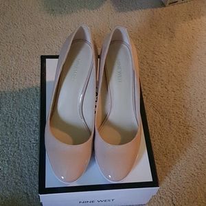 Size 7.5 Nine west shoes, with original box! NEW.